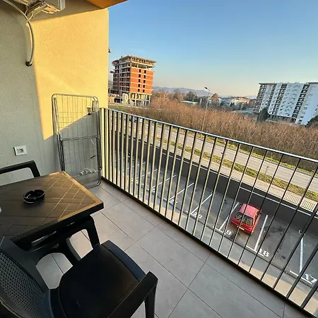 I&i Tesla Apartment *