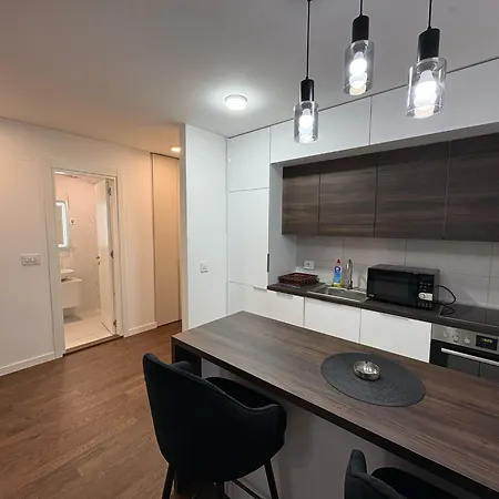 Apartment I&i Tesla *