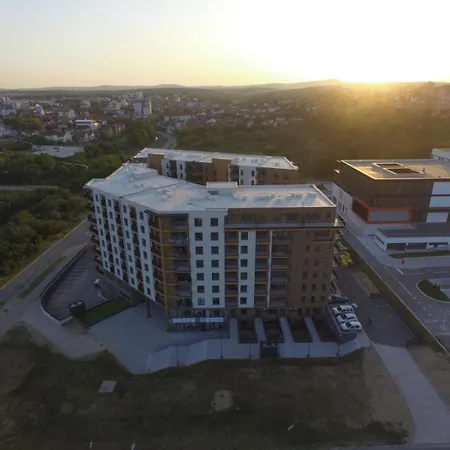 I&i Tesla Kragujevac
