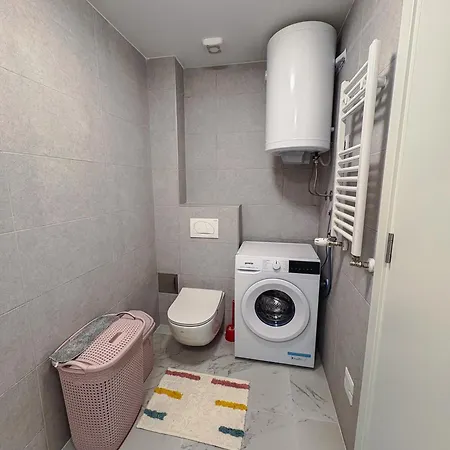 Apartment I&i Tesla *