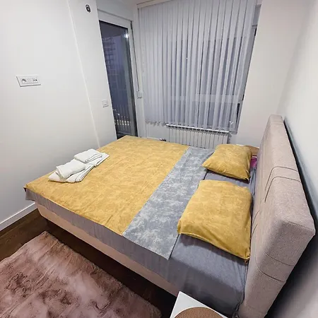 I&i Tesla Apartment *